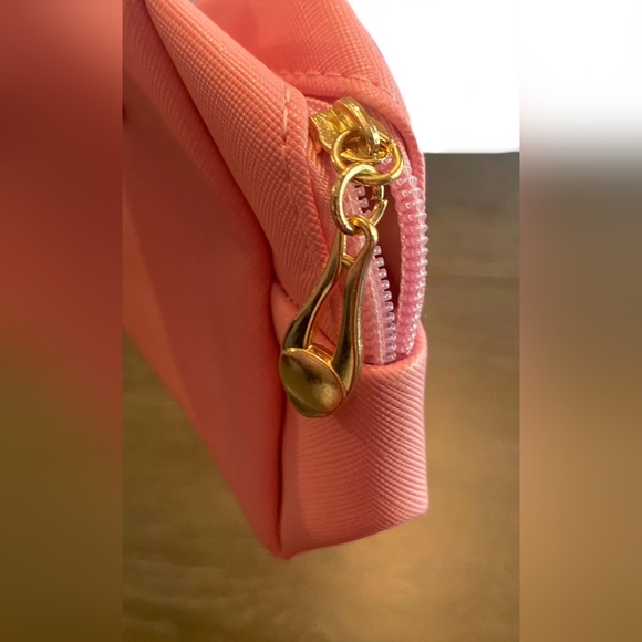 Pink "FACE" Cosmetic Makeup Bag, Patch Chenille Letter. Multi-colored - Picture 5 of 5